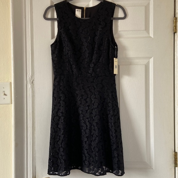 Ali Ro Dresses & Skirts - Ali Ro Sleeveless Lace Black Dress Size 4